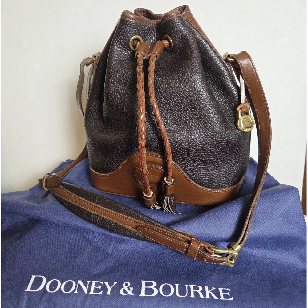 VTG Dooney & Bourke 90s All Weather Leather Drawstring Bucket Bag Black Brown
